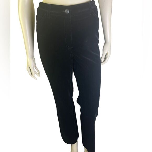 Impeccable Escada Black Velvet In Traditional Jean Silhouette Size 44(IT)/14(US) - Picture 5 of 7